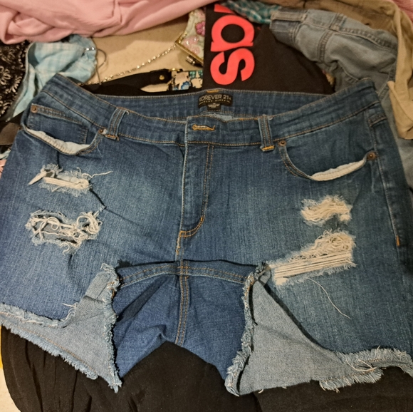 Jean Shorts - Picture 1 of 2